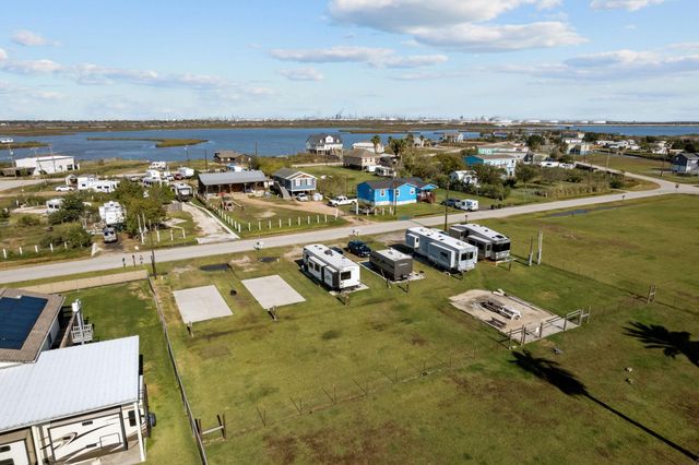 4531 Mallard Street, Hitchcock, TX 77563