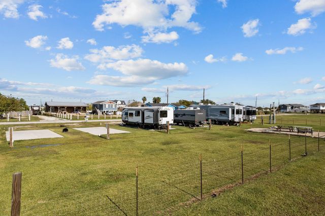 4531 Mallard Street, Hitchcock, TX 77563