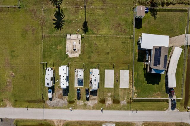 4531 Mallard Street, Hitchcock, TX 77563