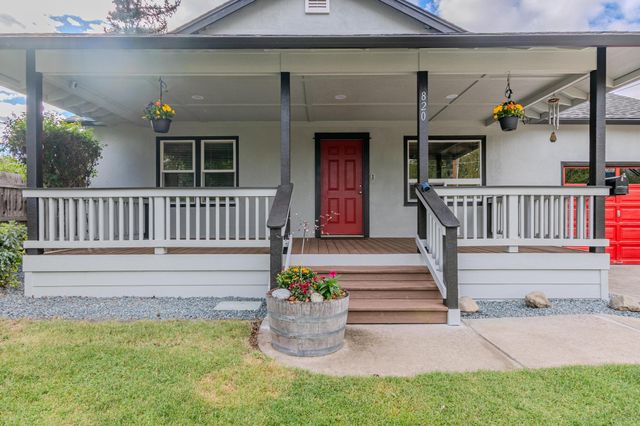 820 Newtown Street, Medford, OR 97501