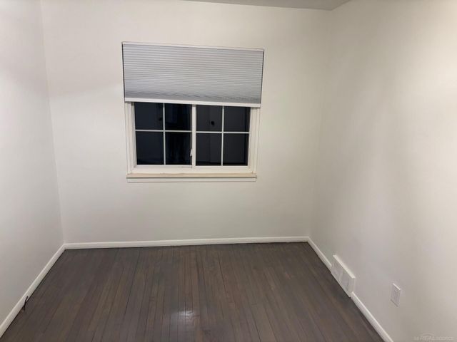 23301 Edsel Ford Court, Saint Clair Shores, MI 48080