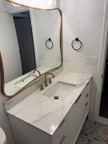 23301 Edsel Ford Court, Saint Clair Shores, MI 48080