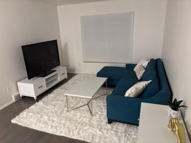 23301 Edsel Ford Court, Saint Clair Shores, MI 48080