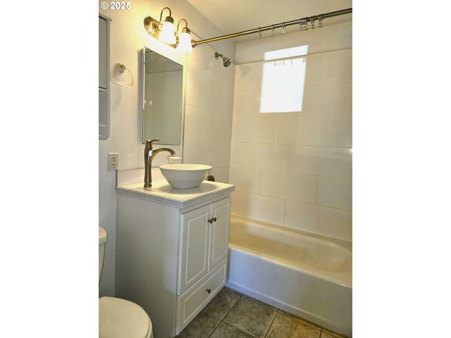 212 Nw 5th Ave, John Day, OR 97845