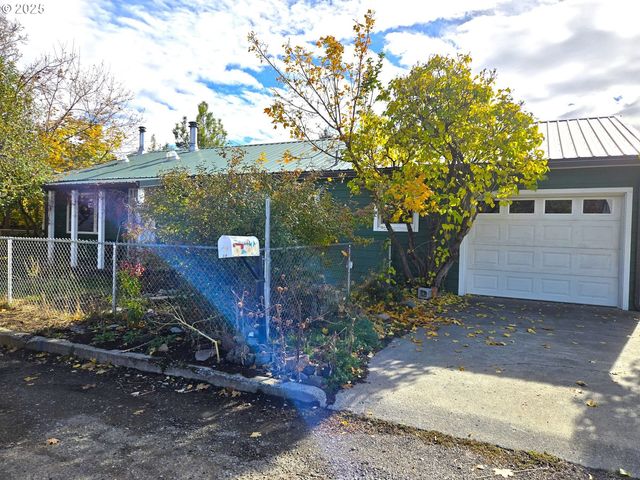 212 Nw 5th Ave, John Day, OR 97845