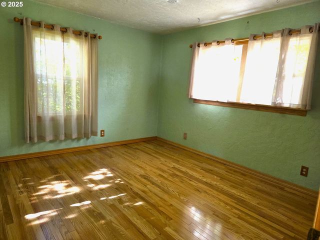 212 Nw 5th Ave, John Day, OR 97845