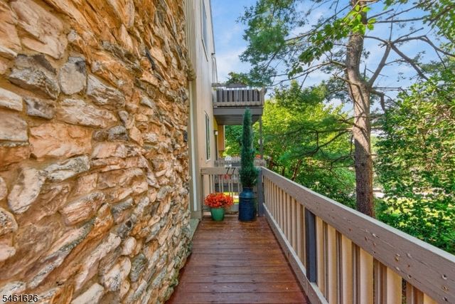 77 Larkin Cir, West Orange Twp., NJ 07052