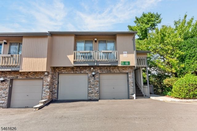 77 Larkin Cir, West Orange Twp., NJ 07052