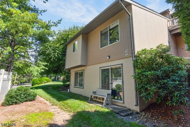 77 Larkin Cir, West Orange Twp., NJ 07052