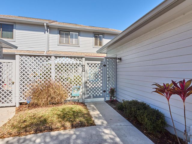 6116 SE Georgetown Place, Hobe Sound, FL 33455