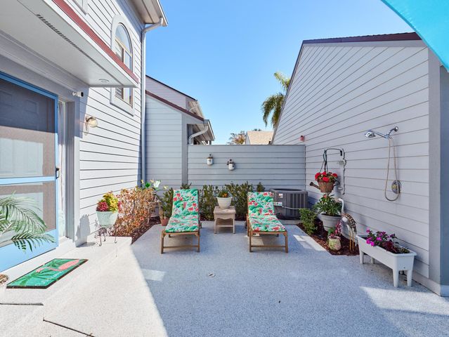 6116 SE Georgetown Place, Hobe Sound, FL 33455