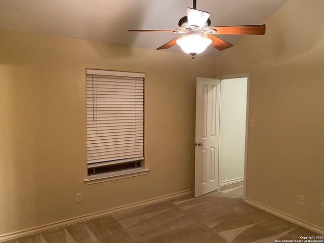 707 Dallas, Pleasanton, TX 78064