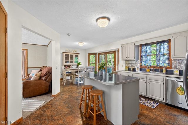 1741 Wales Road NE, Massillon, OH 44646