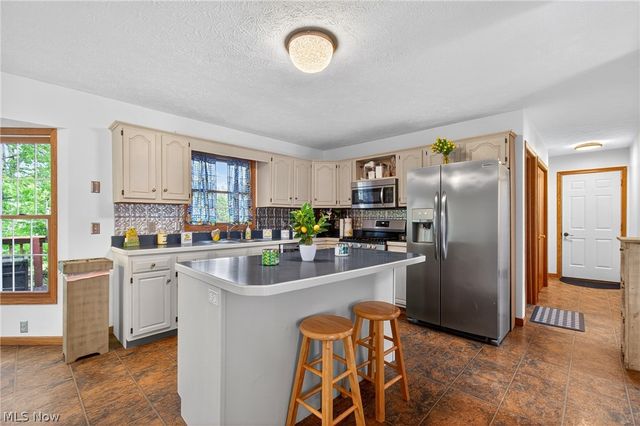 1741 Wales Road NE, Massillon, OH 44646