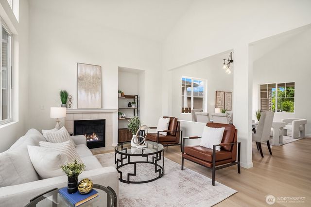 24270 SE 11th Place, Sammamish, WA 98075