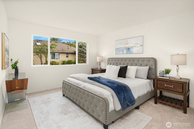 24270 SE 11th Place, Sammamish, WA 98075