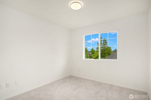 24270 SE 11th Place, Sammamish, WA 98075