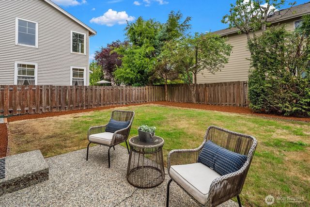24270 SE 11th Place, Sammamish, WA 98075
