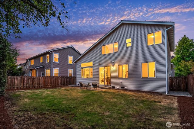 24270 SE 11th Place, Sammamish, WA 98075