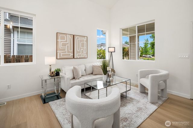 24270 SE 11th Place, Sammamish, WA 98075
