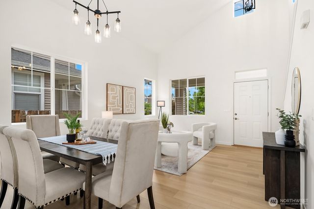 24270 SE 11th Place, Sammamish, WA 98075