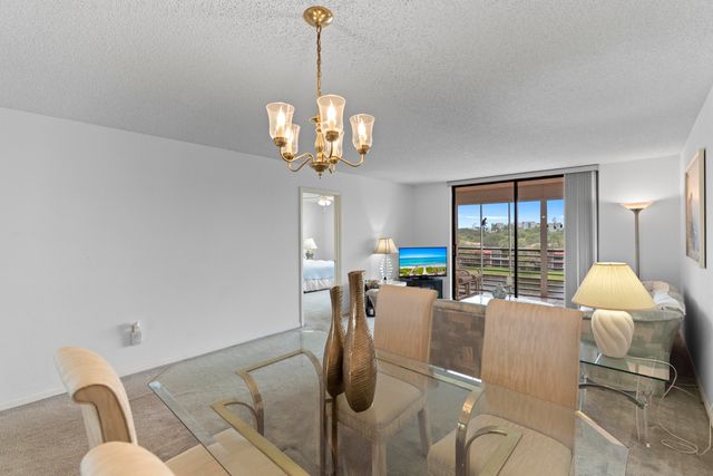 900 COLONY POINT Circle 511, Pembroke Pines, FL 33026