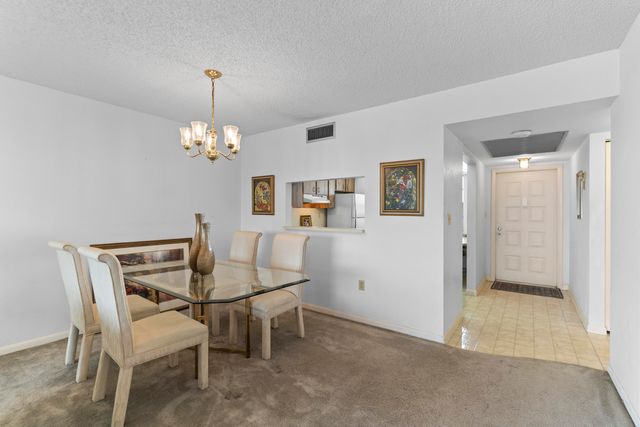 900 COLONY POINT Circle 511, Pembroke Pines, FL 33026