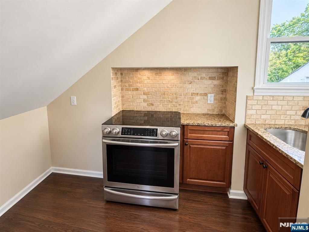 27 High Street 2, Ridgewood, NJ 07450