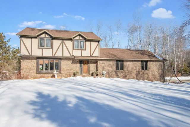 2454 FOREST MEADOWS COURT, Green Bay, WI 54313