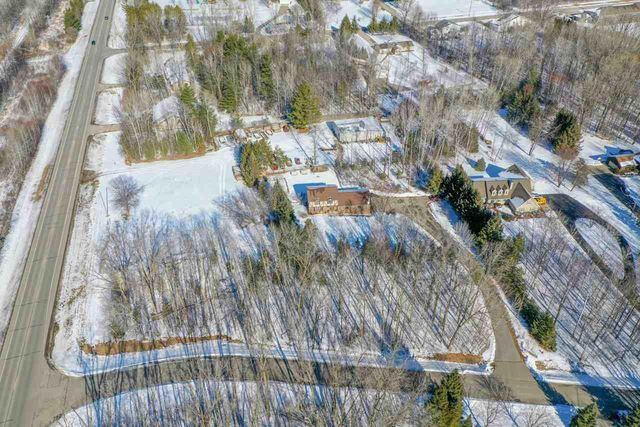 2454 FOREST MEADOWS COURT, Green Bay, WI 54313