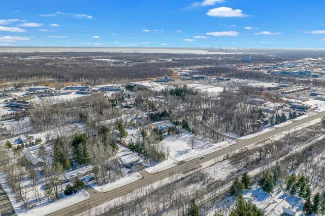 2454 FOREST MEADOWS COURT, Green Bay, WI 54313