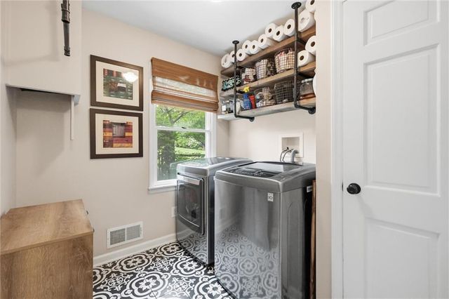 6522 Willow Lane, Mission Hills, KS 66208