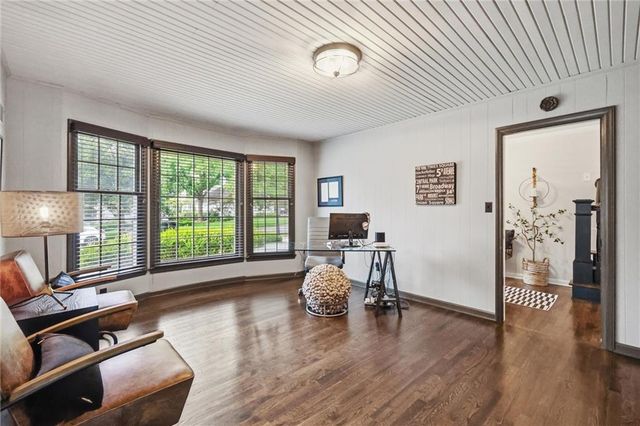 6522 Willow Lane, Mission Hills, KS 66208