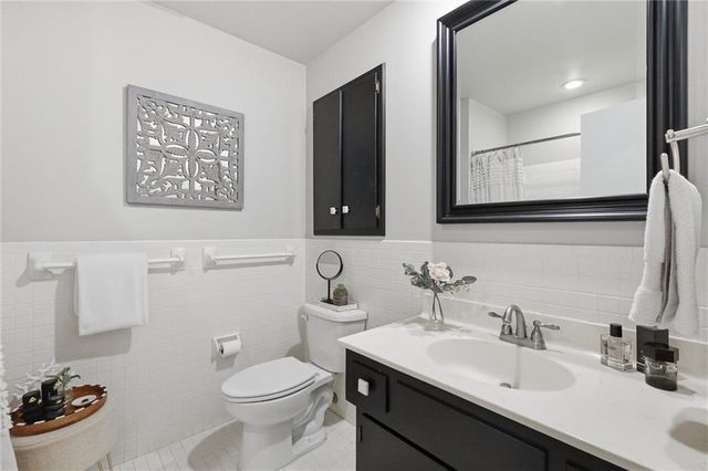 6522 Willow Lane, Mission Hills, KS 66208