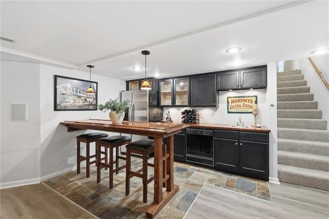 6522 Willow Lane, Mission Hills, KS 66208