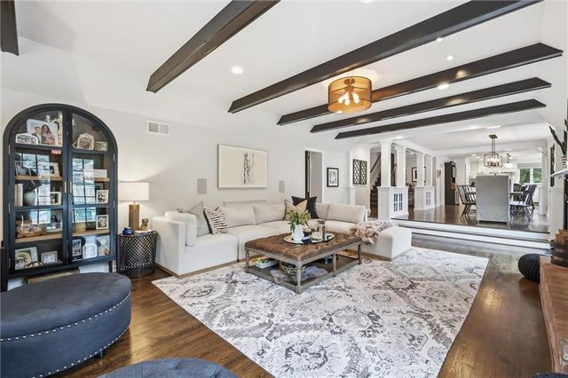 6522 Willow Lane, Mission Hills, KS 66208
