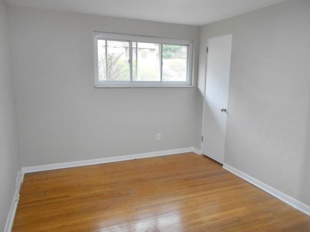 3828 Arizona Dr, Hampton, PA 15101