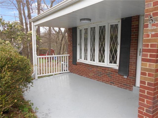3828 Arizona Dr, Hampton, PA 15101