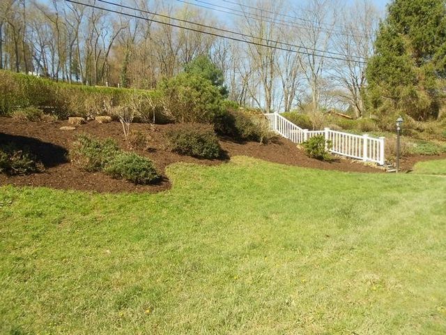 3828 Arizona Dr, Hampton, PA 15101