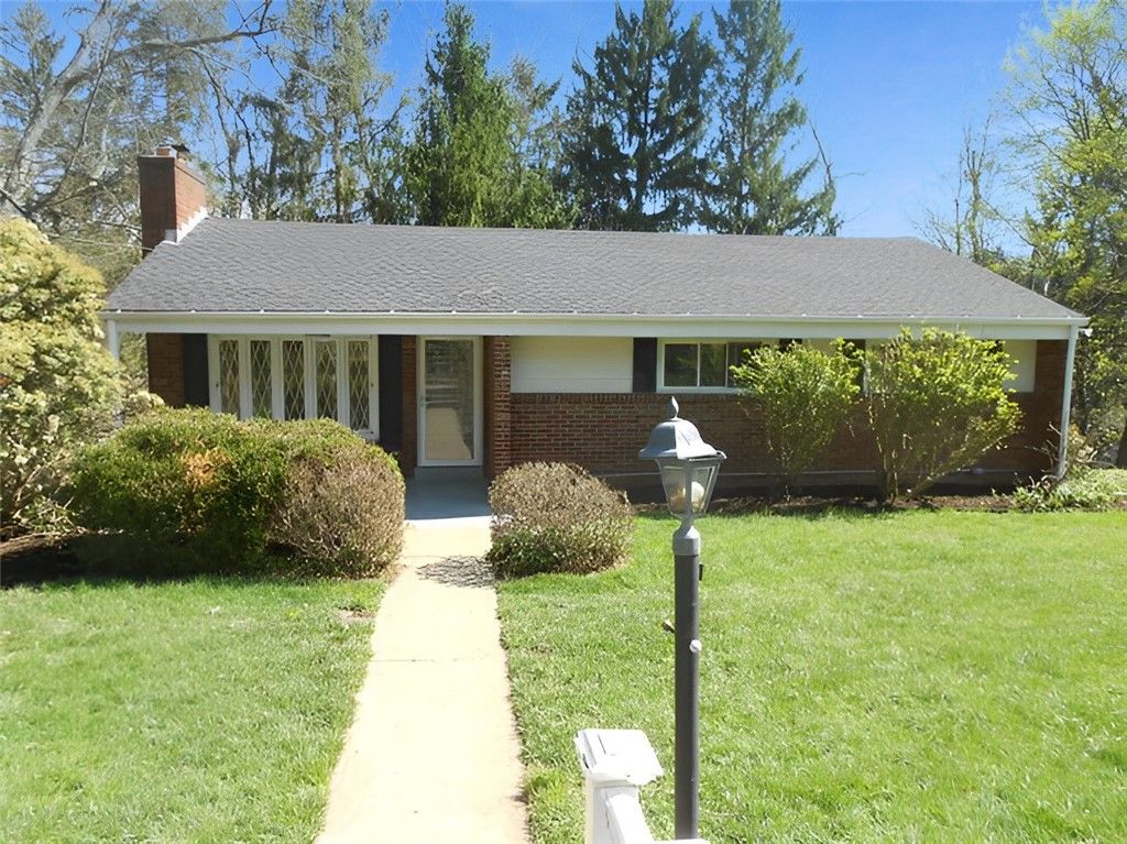 3828 Arizona Dr, Hampton, PA 15101