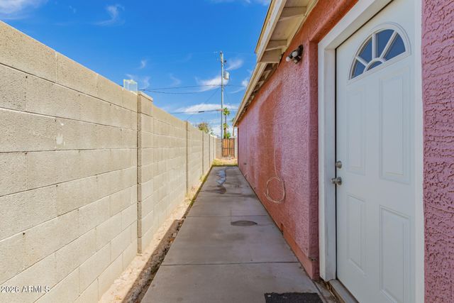 2936 E Willetta Street, Phoenix, AZ 85008