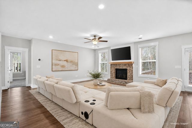 299 Saddleridge Trail, Senoia, GA 30276