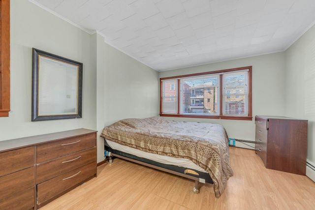 6 CORBIN AVE, Jc, Journal Square, NJ 07306