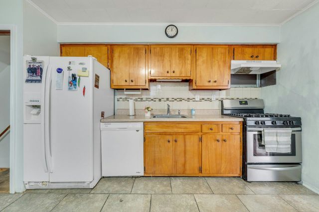 6 CORBIN AVE, Jc, Journal Square, NJ 07306
