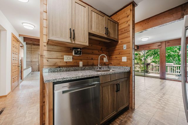 399 Hickory Lane, Westerville, OH 43081