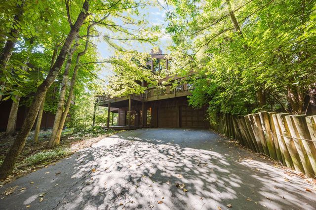 399 Hickory Lane, Westerville, OH 43081