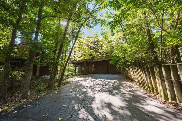 399 Hickory Lane, Westerville, OH 43081