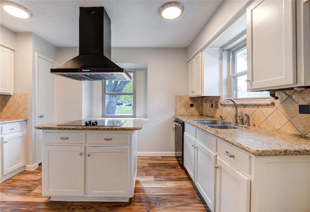 12114 Dorrance Lane, Meadows Place, TX 77477