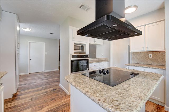 12114 Dorrance Lane, Meadows Place, TX 77477