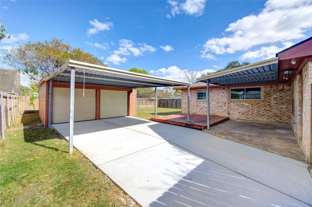 12114 Dorrance Lane, Meadows Place, TX 77477